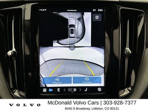 Certified 2025 Volvo XC60 B5 Plus AWD/4WD image 17
