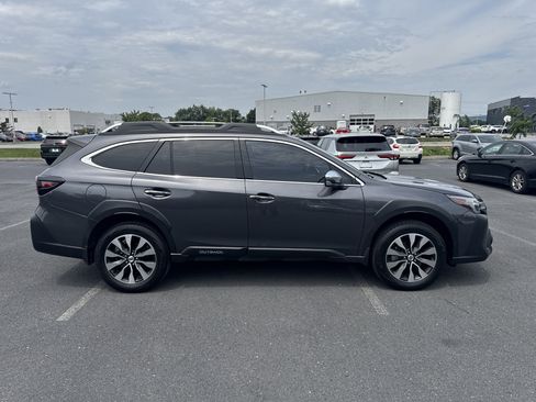 Used 2023 Subaru Outback Touring AWD/4WD image 37