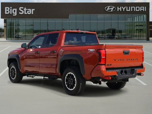 Used 2025 Toyota Tacoma TRD Off-Road AWD/4WD image 3