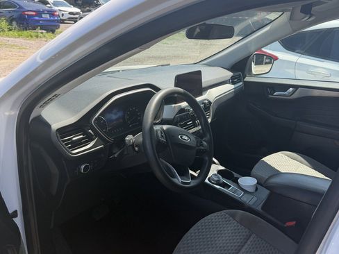Used 2021 Ford Escape SE FWD image 15