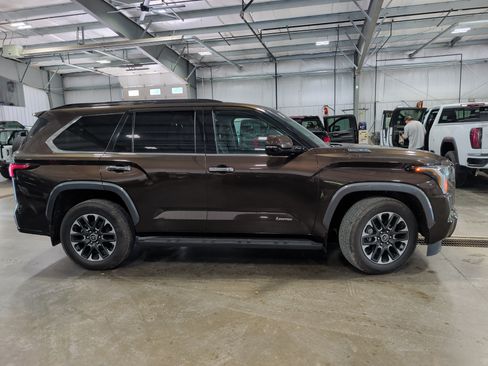 Used 2023 Toyota Sequoia Limited AWD/4WD image 2