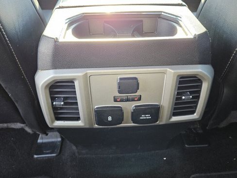 Used 2019 Ford F150 Lariat w/ Equipment Group 502A Luxury image 8