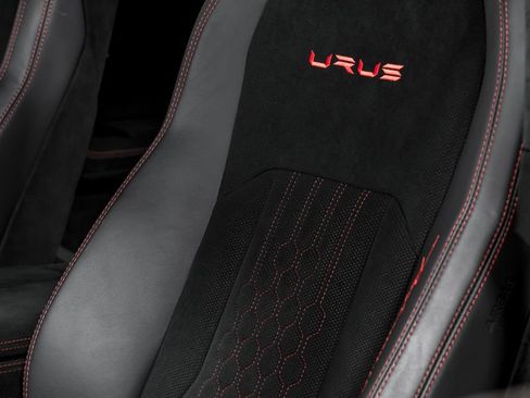 Used 2023 Lamborghini Urus Performante AWD/4WD image 22