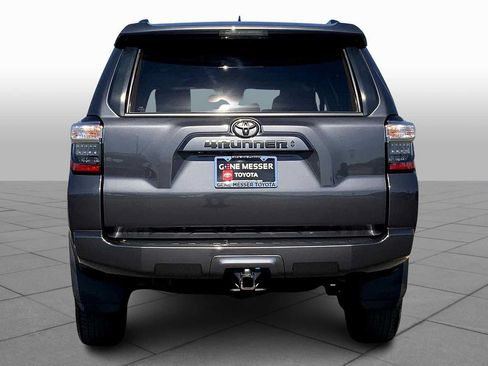 Used 2023 Toyota 4Runner SR5 Premium w/ Moonroof Package AWD/4WD image 5