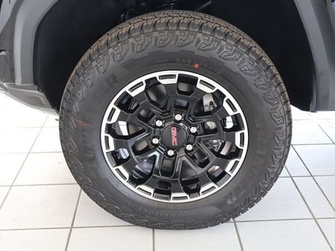 New 2026 GMC Canyon AT4 AWD/4WD image 11