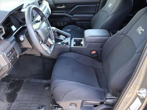 Certified 2025 Toyota Tacoma TRD Off-Road AWD/4WD image 21