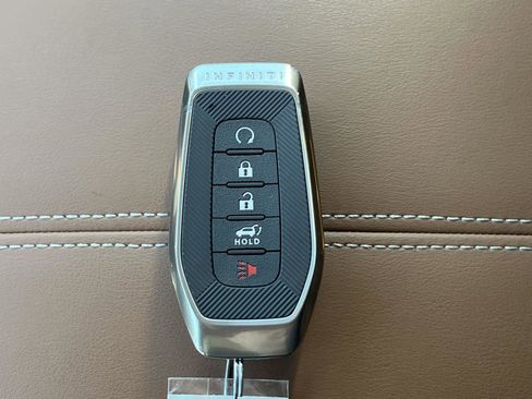Used 2025 INFINITI QX60 Sensory image 24