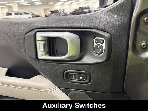 Used 2021 Jeep Wrangler Unlimited Sahara AWD/4WD image 25