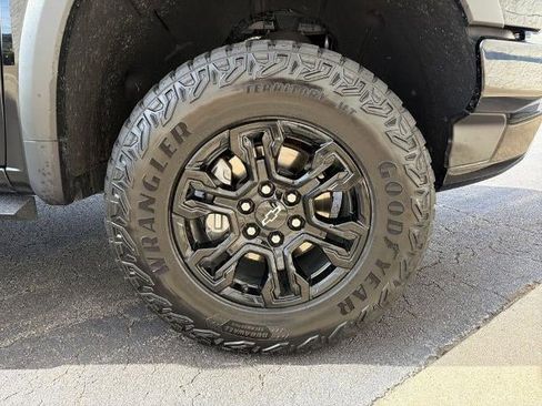 Used 2023 Chevrolet Silverado 1500 ZR2 w/ Technology Package AWD/4WD image 12