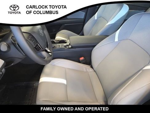 Used 2026 Toyota Camry SE w/ Convenience Package FWD image 13