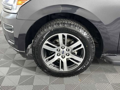 Certified 2024 Ford Expedition Limited image 13