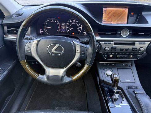 Used 2013 Lexus ES 350 w/ Luxury Pkg image 27