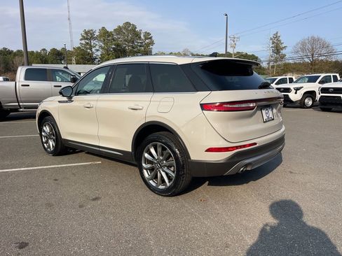 Used 2022 Lincoln Corsair AWD w/ Premium Package image 7