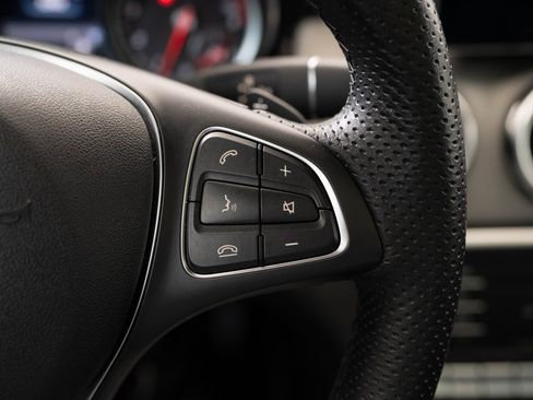 Used 2019 Mercedes-Benz GLA 250 4MATIC image 27