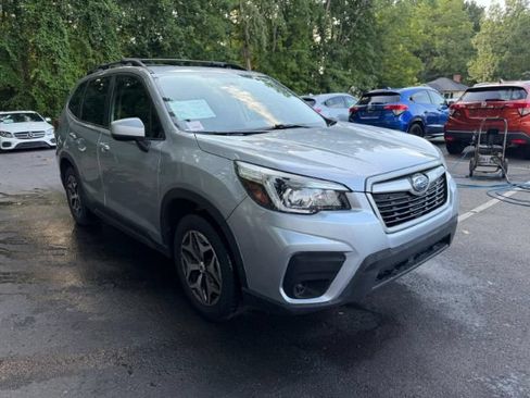 Used 2020 Subaru Forester Premium AWD/4WD image 1