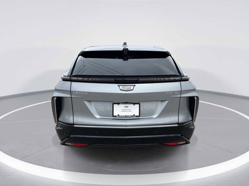 Certified 2024 Cadillac Lyriq Luxury AWD/4WD image 8