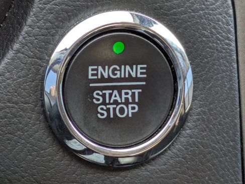 Used 2019 Ford Fusion SE image 27