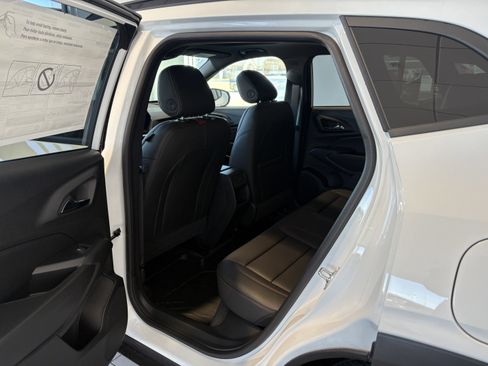 New 2026 Chevrolet Trax RS w/ Sunroof Package image 19