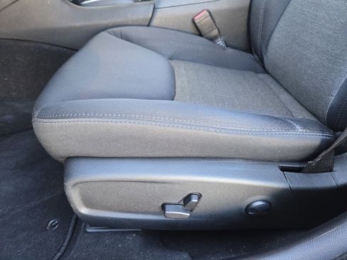 Used 2023 Chrysler 300 Touring w/ Sport Appearance Package image 23