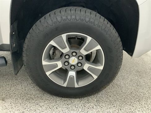 Used 2017 Chevrolet Colorado Z71 AWD/4WD image 15
