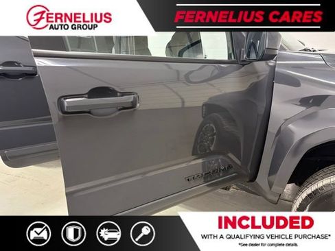 Used 2025 Toyota Tacoma TRD Sport AWD/4WD image 17