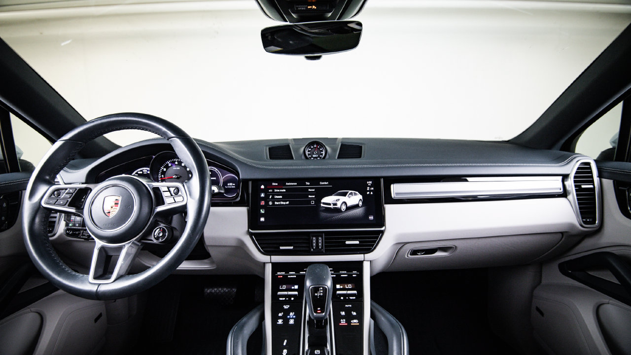 Certified 2022 Porsche Cayenne Coupe AWD/4WD image 25