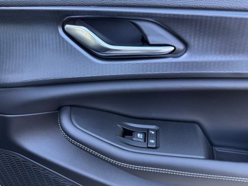 New 2025 Jeep Grand Cherokee Laredo X w/ Luxury Tech Group I image 28