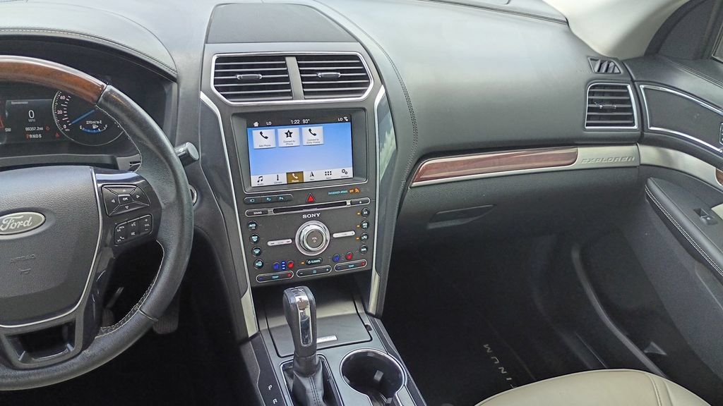 Used 2018 Ford Explorer Platinum AWD/4WD image 21
