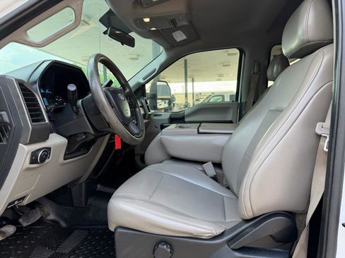 Used 2019 Ford F250 XL w/ Power Equipment Group AWD/4WD image 28