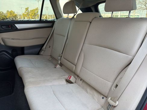 Used 2018 Subaru Outback 2.5i image 12