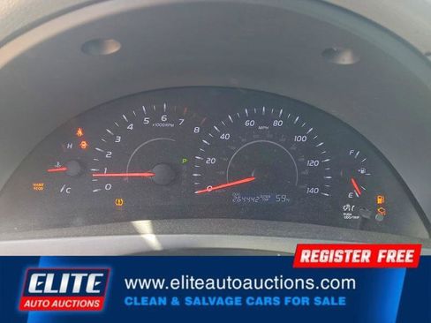 Used 2010 Toyota Camry LE FWD image 18