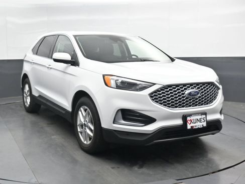 Used 2024 Ford Edge SEL AWD/4WD image 4
