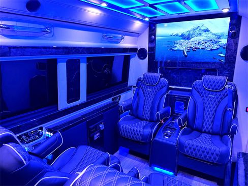 Used 2024 Mercedes-Benz Sprinter 3500 image 17