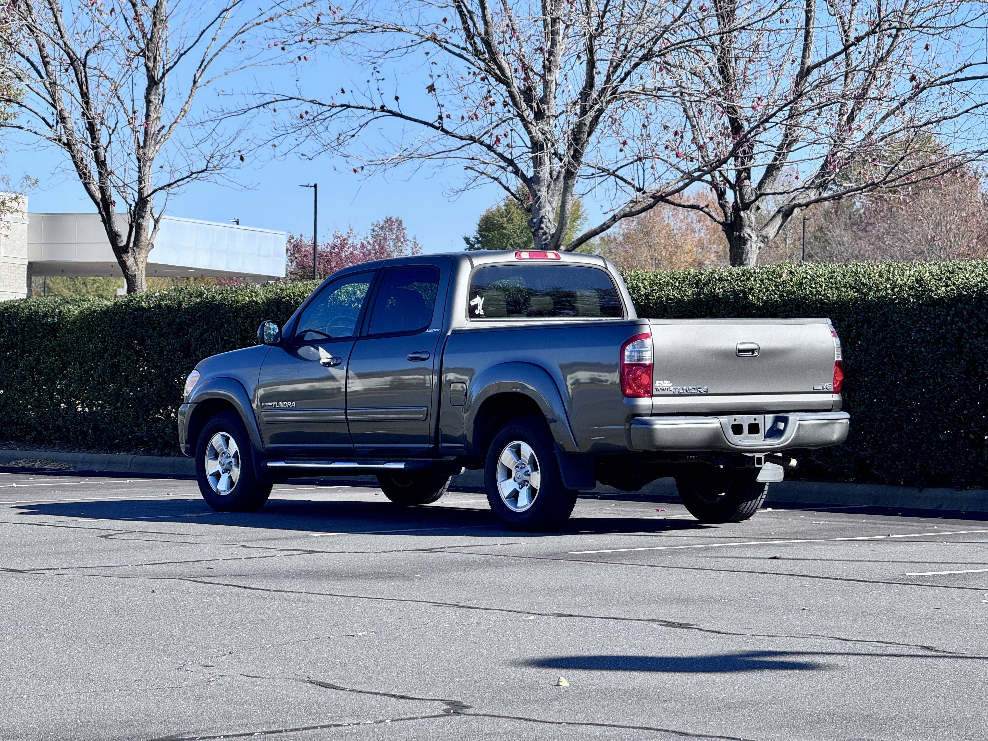 Used 2005 Toyota Tundra Limited w/ All Weather Guard Pkg RWD image 13