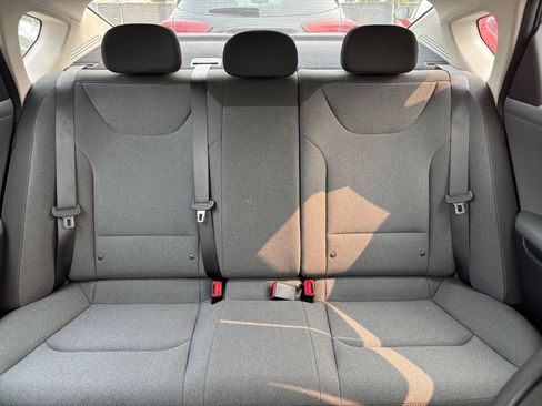 Used 2025 Kia K4 FWD image 38
