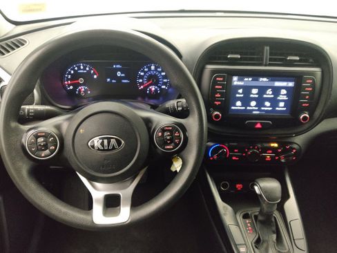 Used 2020 Kia Soul LX FWD image 22