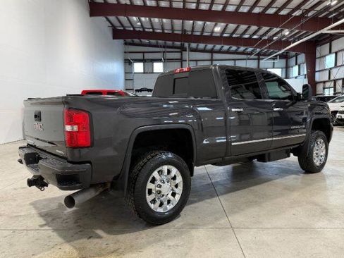 Used 2015 GMC Sierra 2500 Denali w/ Duramax Plus Package AWD/4WD image 8