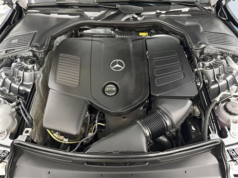 Used 2025 Mercedes-Benz C 300 4MATIC Sedan image 10