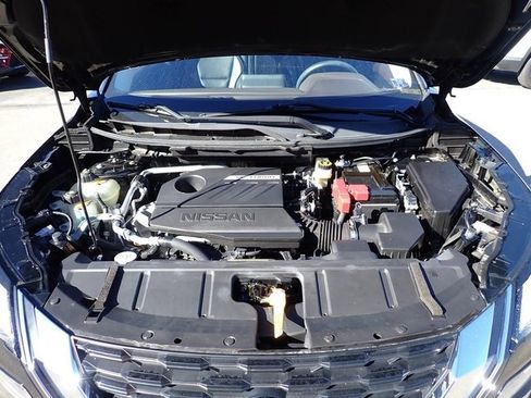 Used 2022 Nissan Rogue SV w/ SV Premium Package image 12