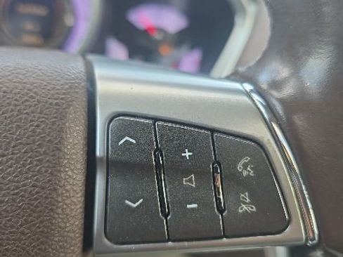 Used 2010 Cadillac SRX Luxury AWD/4WD image 21