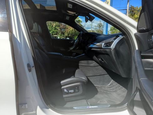 Used 2023 BMW X6 M50i w/ Executive Package image 34