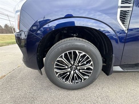 New 2026 Nissan Armada SL image 10