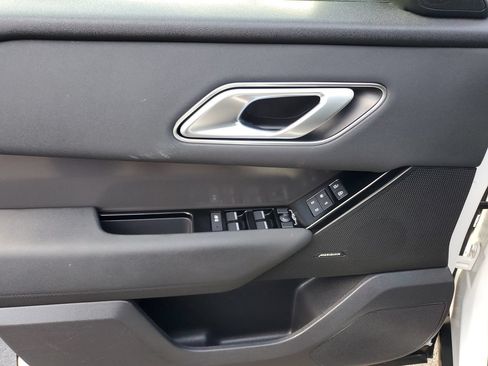 Used 2025 Land Rover Range Rover Velar Dynamic SE AWD/4WD image 16