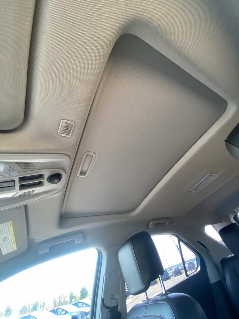 Used 2017 Chevrolet Equinox Premier w/ Enhanced Convenience Package AWD/4WD image 17