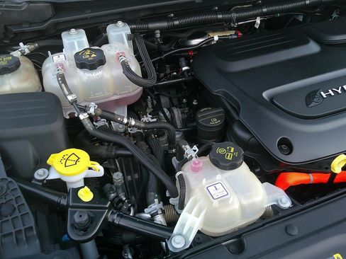 Used 2017 Chrysler Pacifica Touring Plus image 55