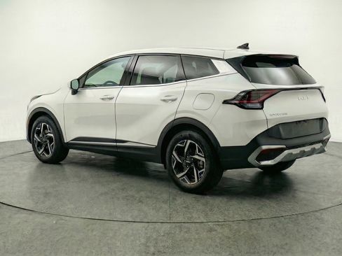 Used 2025 Kia Sportage LX image 6