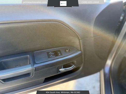 Used 2014 Dodge Challenger R/T image 31