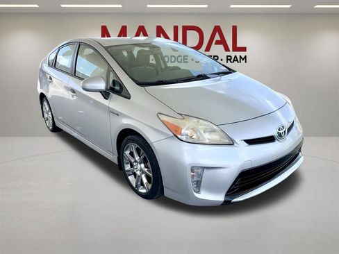 Used 2014 Toyota Prius Two FWD image 4