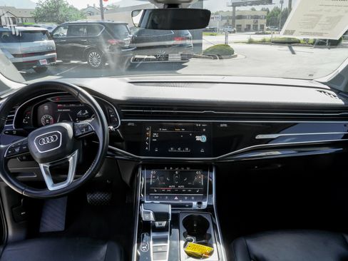 Used 2020 Audi Q7 3.0T Premium Plus AWD/4WD image 39