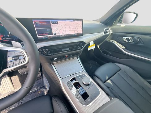 New 2026 BMW 330i Sedan w/ M Sport Package RWD image 29